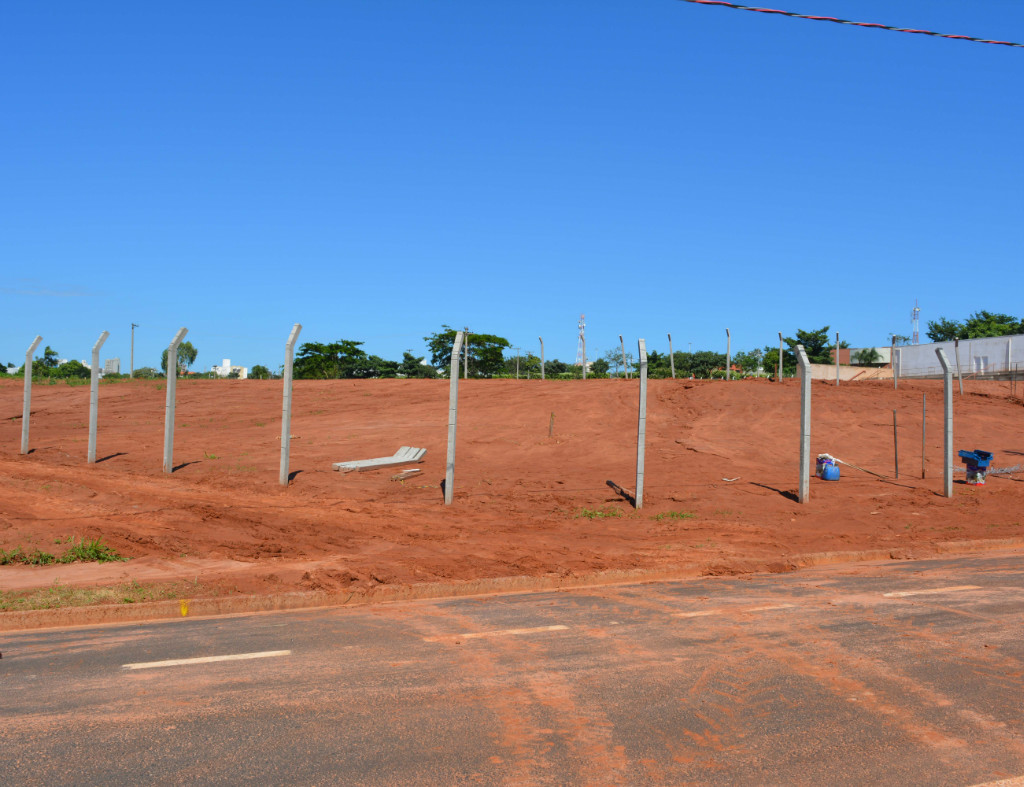 Obras Do Complexo Esportivo Recebem Alambrados UNIFEV